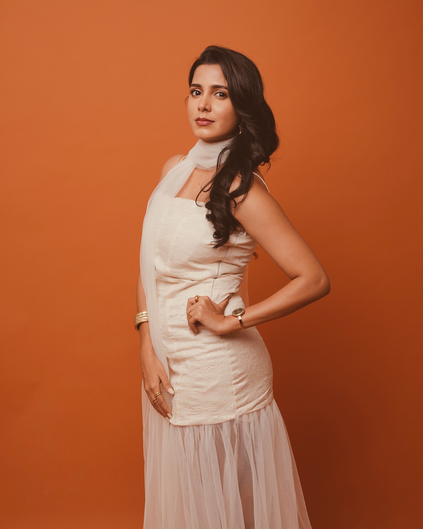 Iconic energy only 🤍 #filmfare
@filmfare
Styled by - @mrunmayeeee.__
Photography- @besharam._
MUA & hair - @blenditwithshivani
Studio- @crayonstudiorental
#filmfaremarathiawards2025 #filmfaremarathi #first #redcarpet #ootn