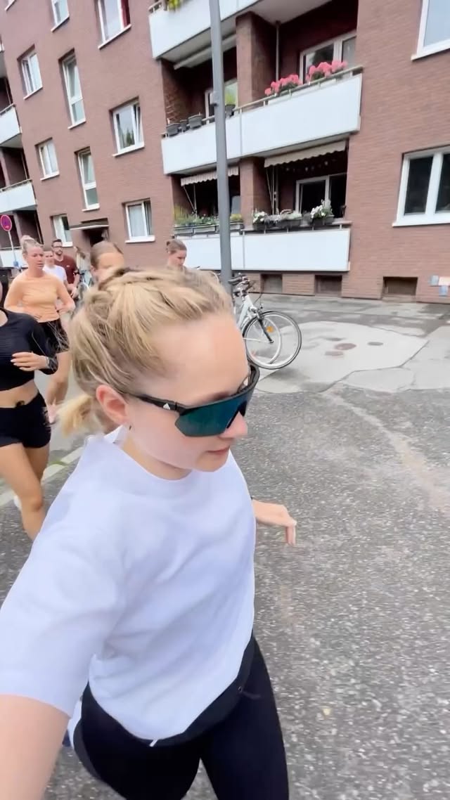 Let’s Go Running ✨ @no.braino
#laufen #run #running #sport #actress #schauspielerin