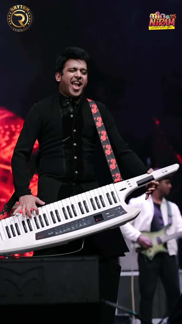 From NIRAM’25- UK🇬🇧
📍ICC wales- New port ❤️
#uk #uktour #niram #stephendevassy #livemusic #liveshow #music #musician #musicnight #fy #fypシ❤️💞❤️ #fyp