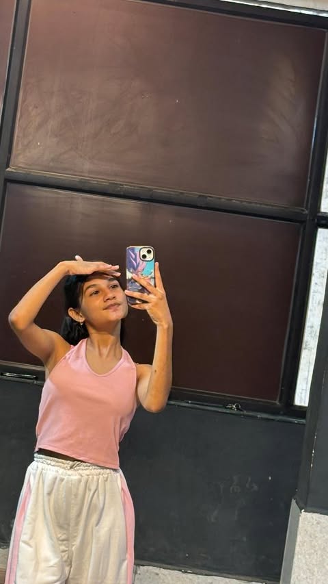 Showcase in @feeldancestudio_ ✨
Thank you for inviting me 🫶🏻
.
.
#trending #viral #anshika