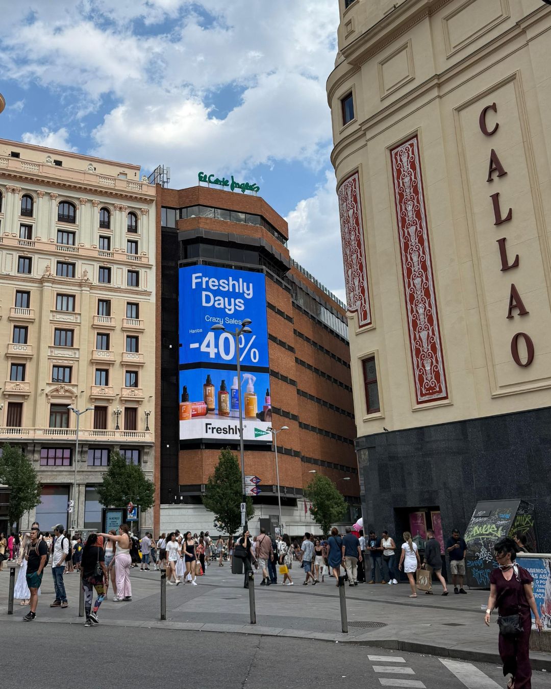 Sí, estamos en Callao otra vez 😎 Por si aún no te habías enterado… ¡están en marcha los Freshly Days! 😍
¡Madrileños! ¿Quién ya ha visto la pantalla? 👀
Atrapa tus favoritos al -40% de descuento ¡en el LINK de la BIO o en nuestras Freshly Stores! 💥