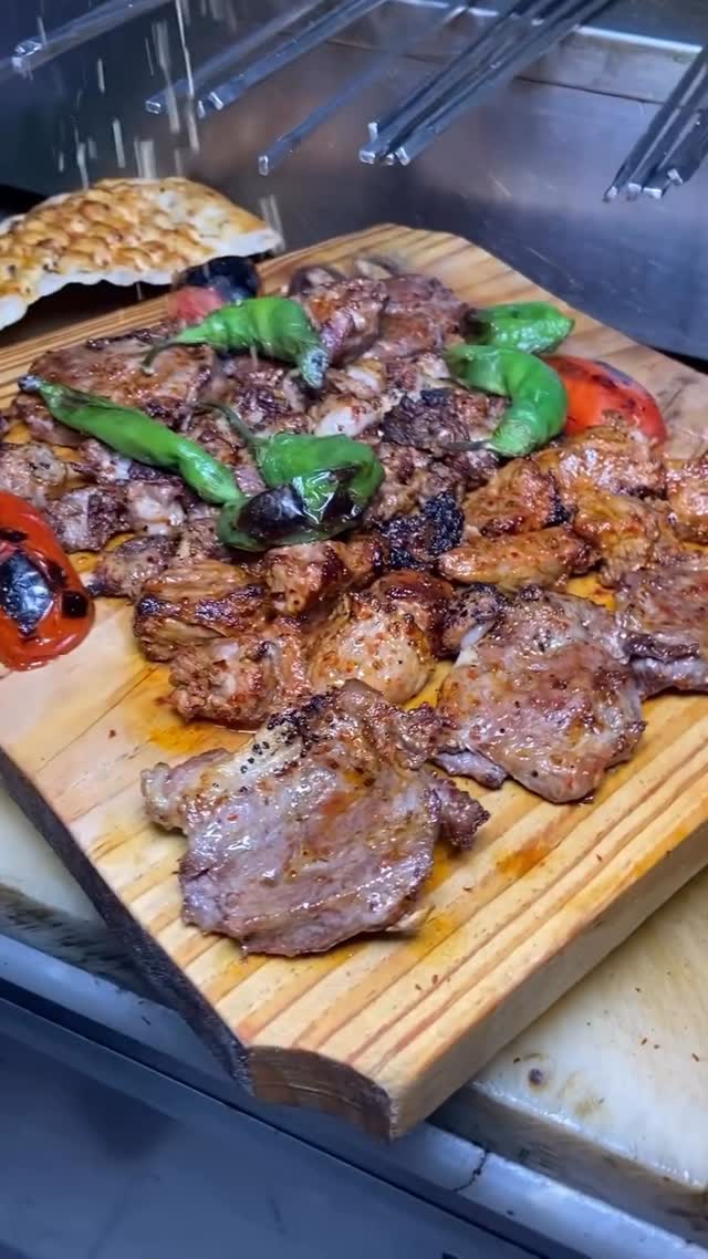 Aradığınız hatıra burada, burası KABURGANTEP...
@kaburgantep
#et#meat#kebap#adana#restoran#grill#food#good#i̇stanbul#gaziantep#kesfet