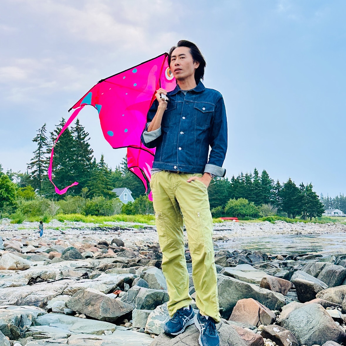 Someone told me to go fly a kite 😂
.
.
.
.
.
.
.
.
.
..................................................................... #TheTengMoures #Maine #roadtrip #rv #rvlifewithkids #rvlife #travel #Summer #Vacation #familytime #makingmemories #proudparents #dreamteam #july #ssparents #family #familylife #lovewins #gayswithkids #2dads #lovinglife #loveofmylife #happyfamily #twodads #LoveMakesAFamily #modernfamily #instagood #instafamily #LGBTQFamily #nextgeneration