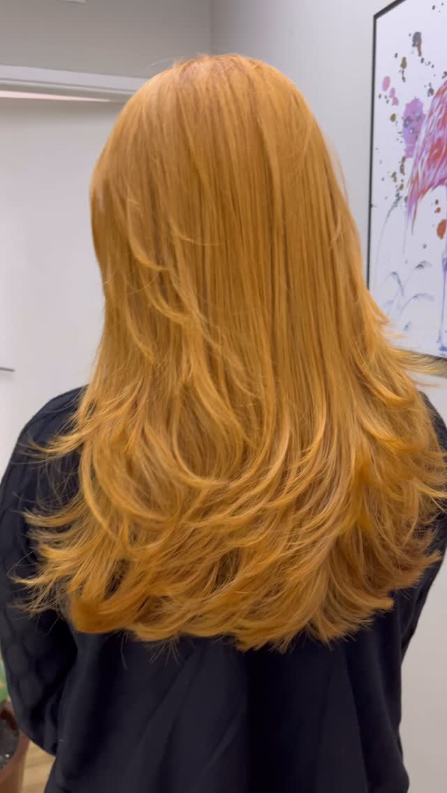 salão:
⸻
✨Transformação cheia de atitude!✨
De um loiro natural para um ruivo dourado radiante! 🔥
Realce, brilho e personalidade em cada fio.
Quem disse que mudar não é maravilhoso? 🍁💛
#RuivoDourado #Transformação365 #Espaço365 #CabeloDosSonhos #RuivoPerfeito #SalãoJardimSaúde
@lucidia365