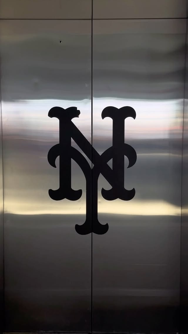 Where beauty meets baseball 💙🧡 We hosted the @metsfamily at the iconic Subway Series for an elevated suite experience featuring KISS & imPRESS glam stations, custom gift bags, and all the beauty touch-ups you didn’t know game day needed ⚾
#METS #subwayseries #baseball #KISSproducts #imPressBeauty @mets