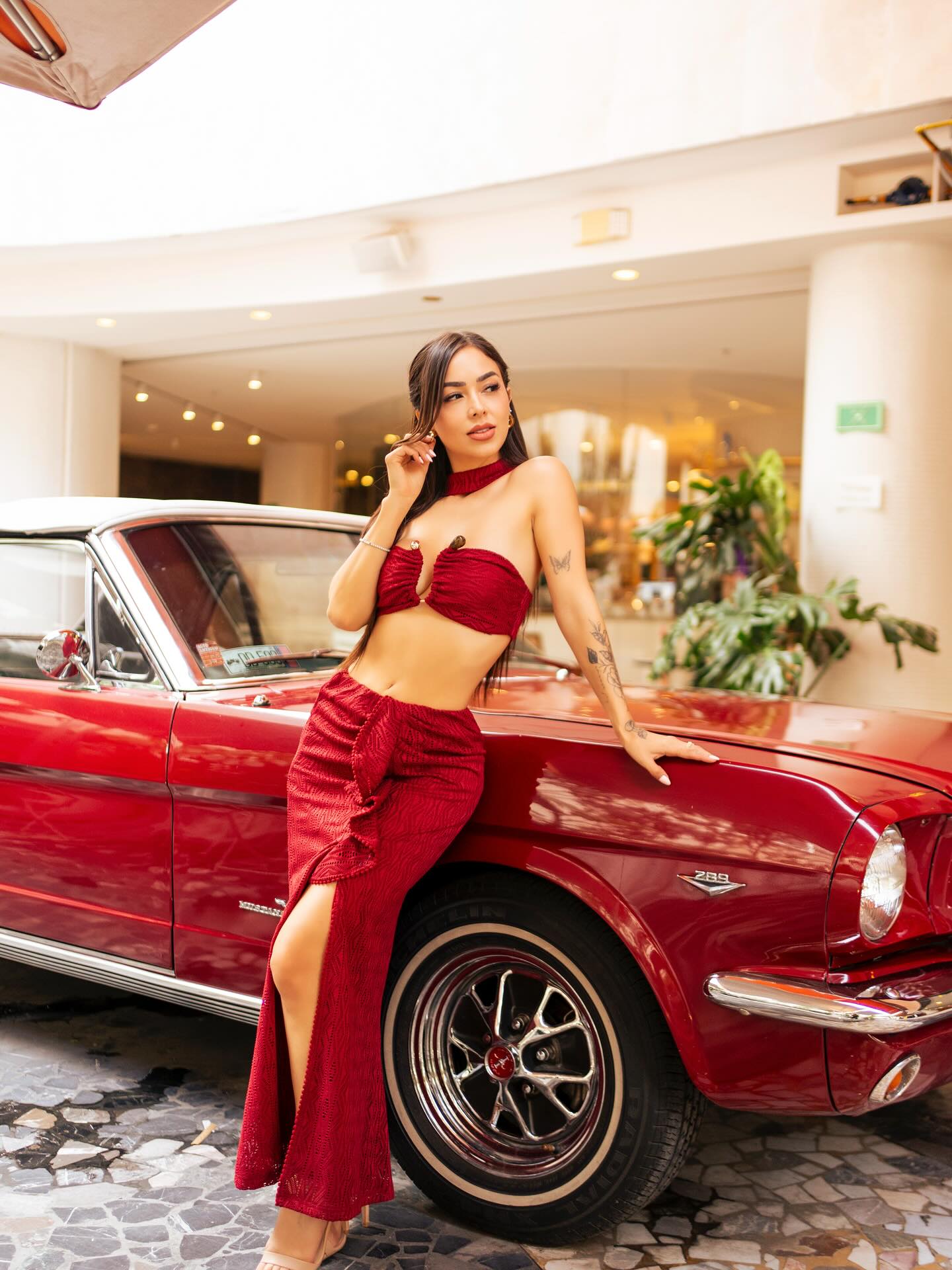 @fashionnova Brilla como si todo el universo fuera tuyo.
Outfit Savanna Escape Crochet Maxi Skirt Set - Wine