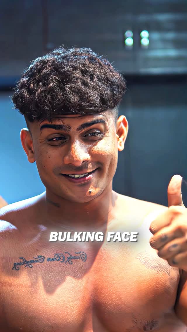 Bulking face vs cutting face 😈😈
.
.
#fitnessmotivation #gymmotivation #gym #fitness #motivation #hardwork #reel #reelitfeelit #viralvídeos
