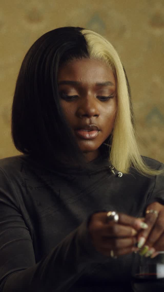Hey magician!
PSYCHO video is out now on my YouTube!
Link in my bio💚
Director @l3nsgod
Stylist @magicalstyleee
#salle