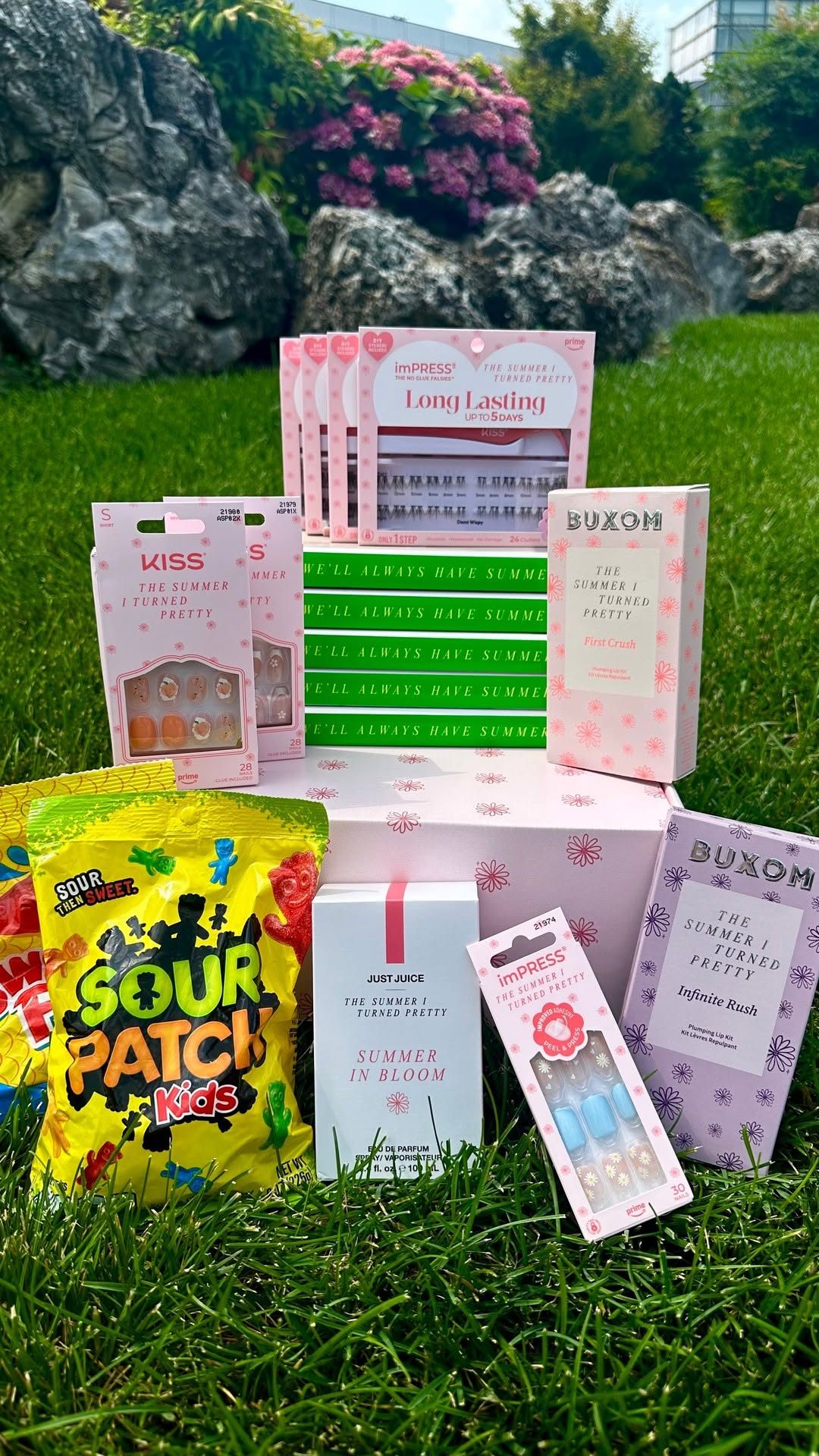 If “main character energy” came in a box… this would be it 💌☀️
We teamed up with @thesummeriturnedpretty @buxomcosmetics, @justjuicefragrance , @impressbeauty, @sourpatchkids , and @swedishfish to drop the dreamiest “The Summer I Turned Pretty” giveaway — 5 winners get our exclusive collab mailer plus a signed copy of We’ll Always Have Summer by Jenny Han 🐚🌸
Enter now for your The Summer I Turned Pretty main character moment.
Here’s how to enter:
✨ Follow @BuxomCosmetics, @justjuicefragrance, @KISSProducts, and @imPRESSBeauty
✨ Like this post
✨ Tag your bestie in the comments & let us know your fave character
+ Share this post to your IG stories for an extra entry!
Open to US residents only, ages 18 and older. Entries will be accepted until 11:59pm EST on 7/13/25. Winner will be randomly selected and receive a DM from the official @KISSProducts page. This giveaway is not sponsored, endorsed, or affiliated with Instagram. Good luck besties! 🥰