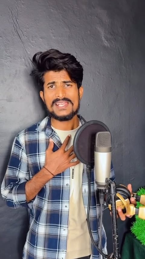 ದೋಸ್ತಂದ ನಿನ್ನ ಮ್ಯಾಲ ಕಣ್ಣ ನಿಂದ ನನ್ನ ಮ್ಯಾಲ ಕಣ್ಣ #trendingreels #trending #trend #explore #insagram #janapada #feeling #sadsongs #sadstatus #sad #vairal