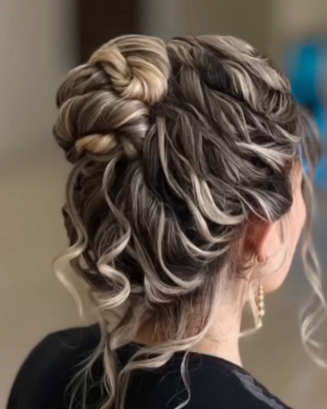 بریم یه شینیون خوشگل از نجمه اعرابی عزیز ببینیم با هم 😍👌
امیدوارم براتون مفید باشه 😍
.
.
Artist :@najme_arabi_shinion