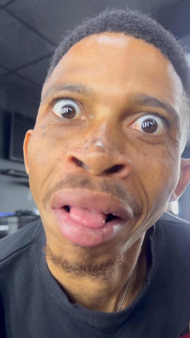 What he watching? 🤣🥜
#KRM
