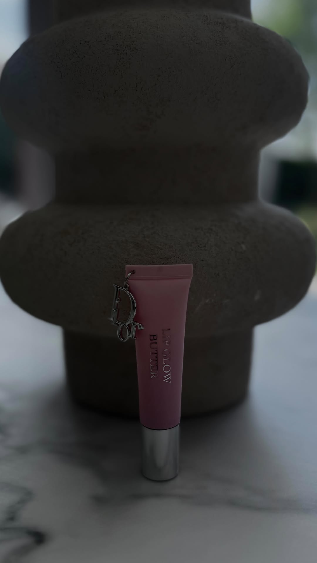 Ce n’est pas sponsorisé, juste un partage authentique d’un produit que j’utilise depuis des années et que j’adore ,
🌟Disques compostables pour poils incarnés de @firstaidbeauty disponible chez @sephorafrance C’est une très belle découverte pour exfolier en douceur, illuminer la peau et prévenir les petits boutons ou poils incarnés.
📌 Il existe deux versions :
– Bleue : pour le visage – exfoliation douce, éclat immédiat.
– Mauve : pour le corps – parfait pour la zone du maillot, les aisselles, ou les zones rugueuses.
#selfcare #bodycareroutine #selfcareroutine #girlythings #beautycare