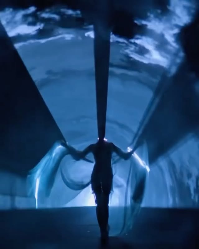 @irisvanherpen Opening Haute Couture 2025/2026 creative directed by @nicolaformichetti 🩵 Thank you for this incredible moment. This opening “living look” is inhabited by 125 million bioluminescent algae that emit light in response to movement created in collaboration with bio designer Chris Bellamy @bio.crafted
Thank you for trusting me with this incredible living garment i will never forget it🩵 Special thanks to my angel @alikavoussi 🩵