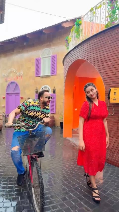 Kabse Kare Hai Tera Intezaar Kab aayegi meri Jaane Bahar 🎬📽️ During Song Shoot 🎬📽️🥳🤩 #manisandhu #shahrukhkhan❤️ #shahrukhkhankajol❤️andhrapradeshtelugufans❤️😍❤️ravikumarraju1157❤️😍podalakur❤️😍srkfans❤️😍 #shahrukhkhan #uditanarayan @uditnarayanmusic @iamsrk @deepaktijoriteam @suchitrakrishnamoorthi
