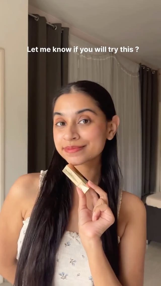 Putting the Comfy Silk Obsession Lipstick to the ultimate food test! 🍕💄
Let’s see if it lasts through bites, sips & smudges!😋
Creator: @mansha_sundrani
Product used:
❤️ Faces Canada Comfy Silk Obsession Lipstick
.
.
Click on the link in bio to shop now!🛒
.
.
#FacesCanada #lipstick #lipshades #lipswatch #lipstickaddict #lipstickjunkie #lipsticklover #makeup #makeuplover #lipsticktutorial #foryoupage #lipcombos #lipstickcombo #longlastinglipstick #tranferprooflipstick #duskyskintone