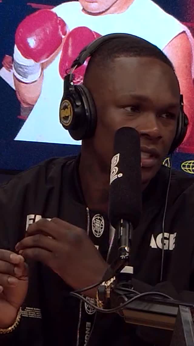 If you missed it, @stylebender came thru to chat more about the BIG announcement of @afrosoul.nz feat. @burnaboygram! 🌍🔥
Presale tickets drop Wed 23rd July, so hit the link in bio for all event info! You don’t wanna miss this 👀