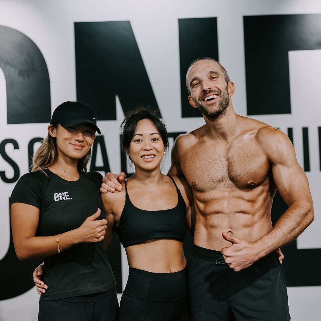 Couples who share fitness goals hold each other to higher standards, and these two are proof!
Andrea:
49.3kg → 47kg | 21.6% → 14.2% BF
Arnaud:
78.3kg → 73kg | 16.5% → 8.2% BF
Despite years of training, they struggled to see the changes they were after largely because nutritional guidance was missing.
With the support from @train_wit_jane, Andrea and Arnaud were equipped and empowered with both structured training and a sustainable approach to nutrition, finally achieving results they had never seen before 💪🏼