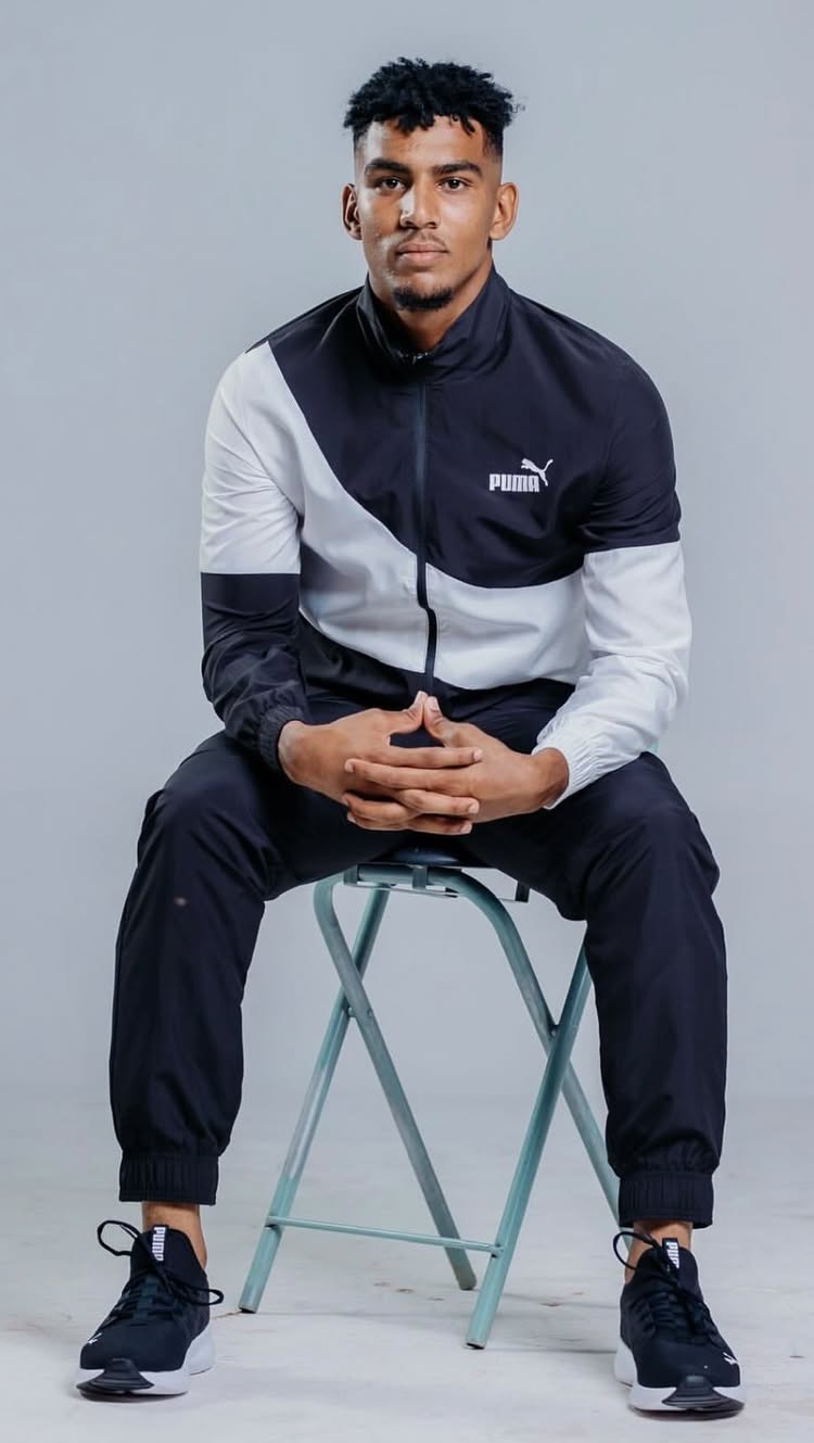 Mazoezi hunoga unapokua na nguo KALI, huwezi ‘kupata uvivu’ wakati viwalo unavyo tena kuanzia JUUU mpaka CHINI.
Karibu @justfitsportsgear upate vya KUPENDEZA navyo.
#justfit #justfitsportsgear #tanzania #daressalaam #arusha #puma #sportsstore