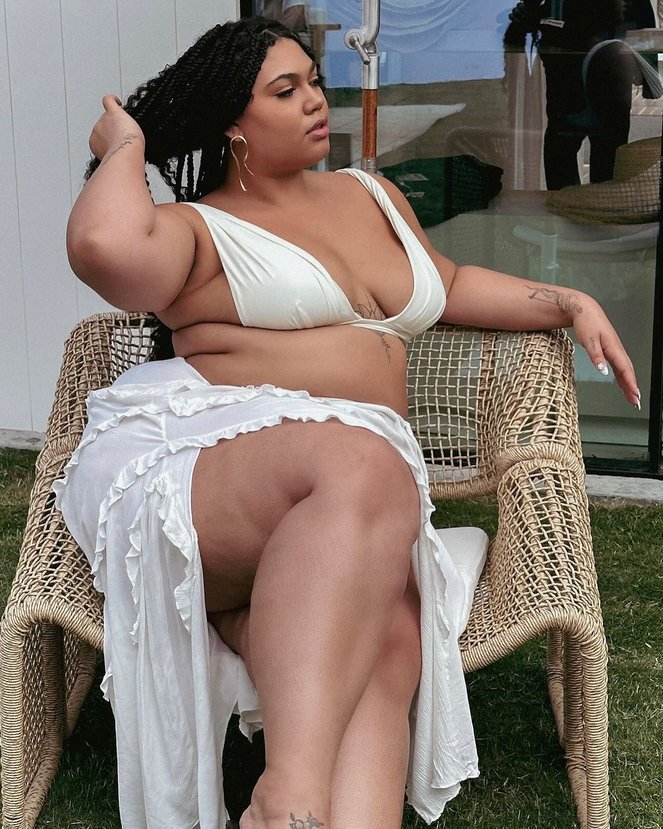 ๐ด @FashionNovaCurve
Noelle tiered skirt
Cabana girl cropped top