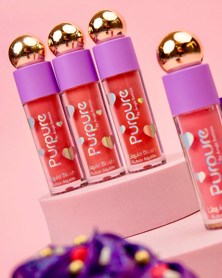 😍❤️🥰El rubor perfecto siiii existe y que me dicen de este de la nueva colección de Purpure que definitivamente es un 10/10😍 su textura permite difuminar fácil y que se vea en la piel un glow hermoso