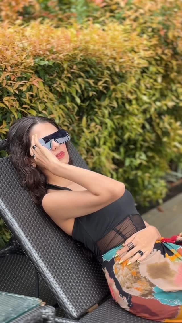 Lazy Lamhe 🖤
#PoolSide #Lazy #Pool #Monsoon #Rain #Baarish #LazyLamhe #Relaxed #Chill