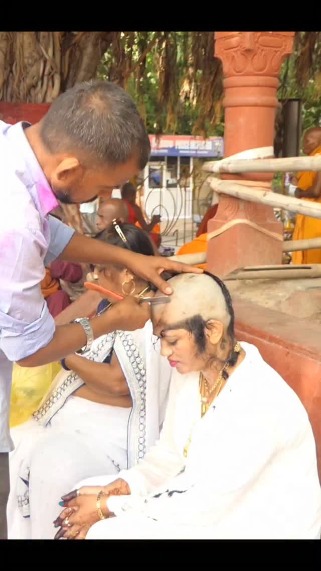मौत अटल hai समझाया बुद्ध ने . Didi anjali bharti
Didi anjalibharti #bhimaachi vaghin
#bhimsong #didi #bhimkanya ##didianjalibharti #bhimachiwaghin #bhimachiwaghin💙🙏🔥 #explorepage✨ #explorepage #explore #viral #trending #trend #instagood #Instagram #imslaying #ambedkar #babasahebambedkar #mumbai #nagpur #pune #music #makeviral #makeithappen #