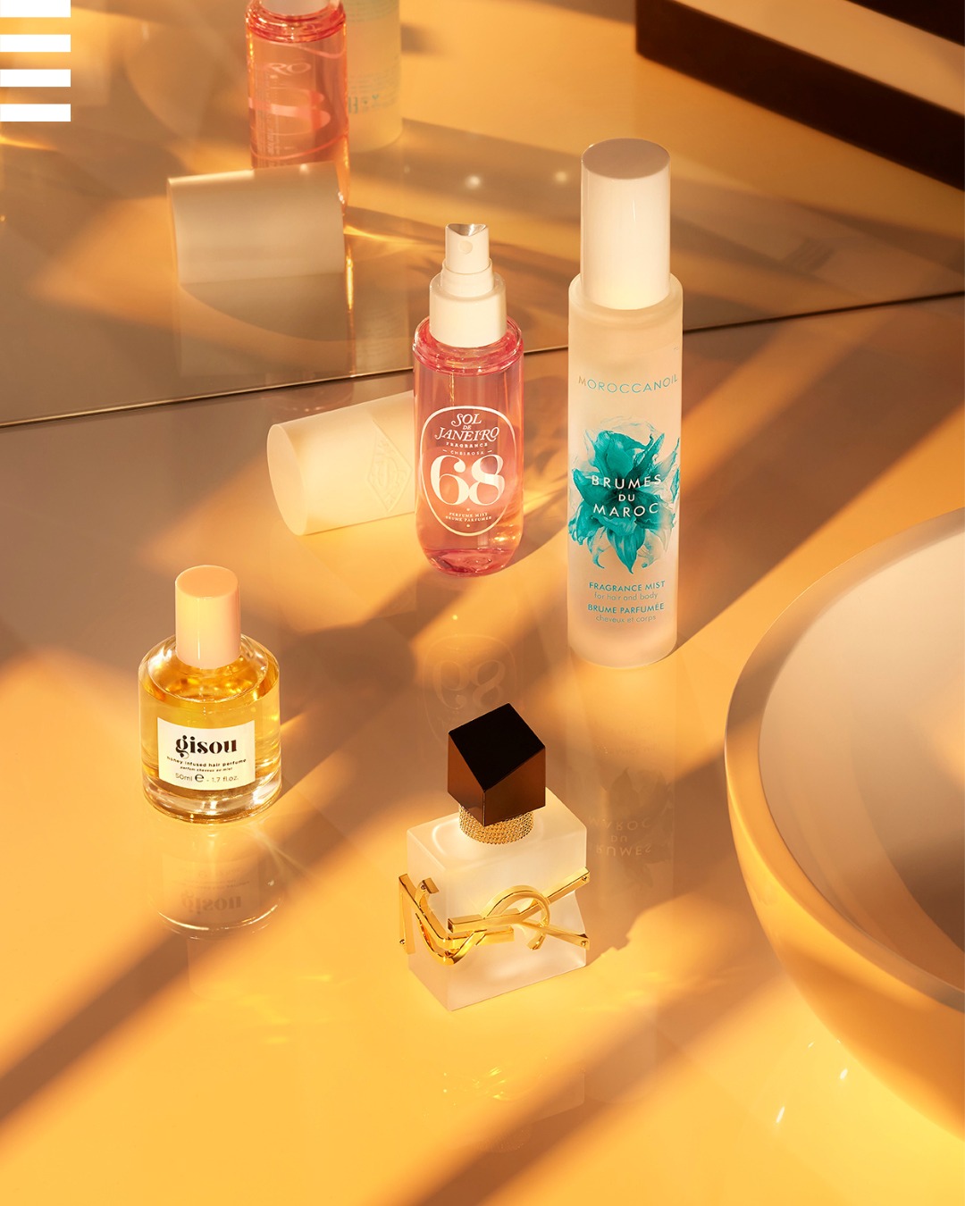 ☀️RETO DEL DÍA☀️ Sol + bruma = combo perfecto para el verano. Si solo pudiera acompañarte una, ¿cuál elegirías para rociarte sin moderación?
💖 Brazilian Crush Cheirosa 68 @soldejaneiro
🩵 Bruma perfumada para cabello y cuerpo @moroccanoileu
🤍 Find Comfort Awaken Confidence @rarebeauty
🖤 Bruma capilar Libre @yslbeauty
💛 Bruma capilar Wildflower Honey @gisou
¡Comenta el emoji de tu fav!
Disponible en Sephora.
#SephoraSpain #fragrance #summervibes