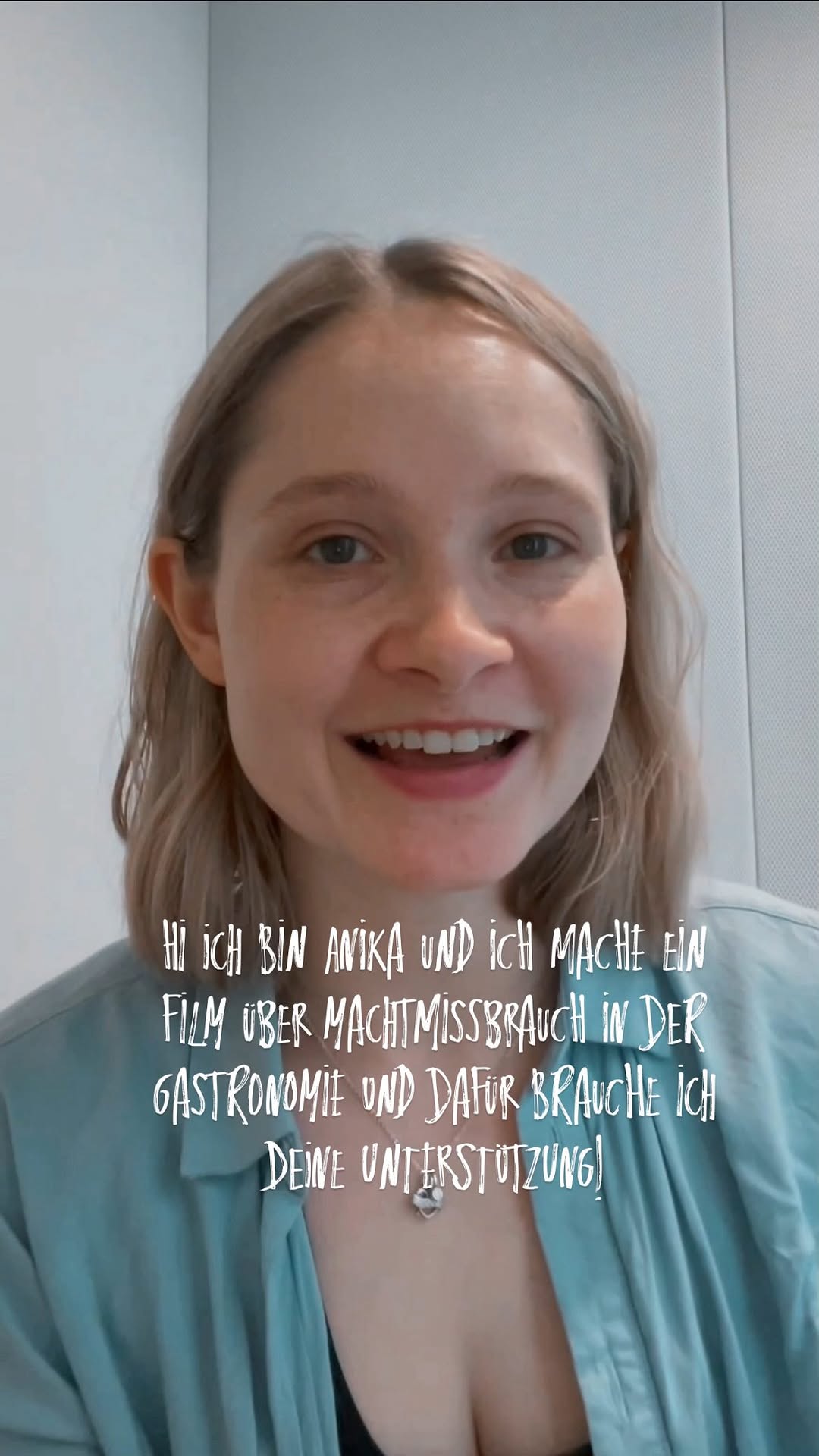 🎬 Mein Herzensprojekt geht online!
First Dish ist ein Kurzfilm über Machtmissbrauch in der Gastronomie, inspiriert von meiner eigenen Geschichte.
Es geht um das, was viele erleben, aber kaum jemand ausspricht.
Jetzt brauche ich eure Unterstützung, damit dieser Film Wirklichkeit wird.💛
👉 Unterstützt das Projekt jetzt auf Startnext:
Link in Bio
#firstdishfilm #crowdfunding #kurzfilm #gastroleben #nichtwegschauen #filmförderung #startnext #kreativhilfe #actress #schauspielerin #hamburg