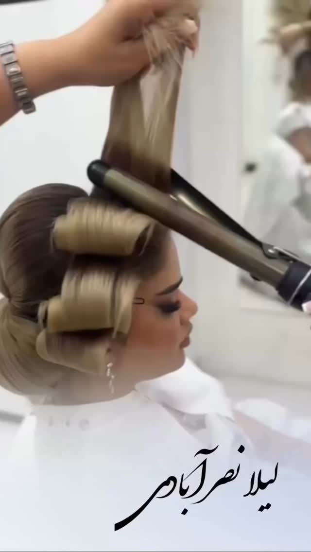 شینیون موج عربی از لیلا نصر آبادی عزیز😍🤌
.
.
Artist :@leylanasrabadi_hairstylist