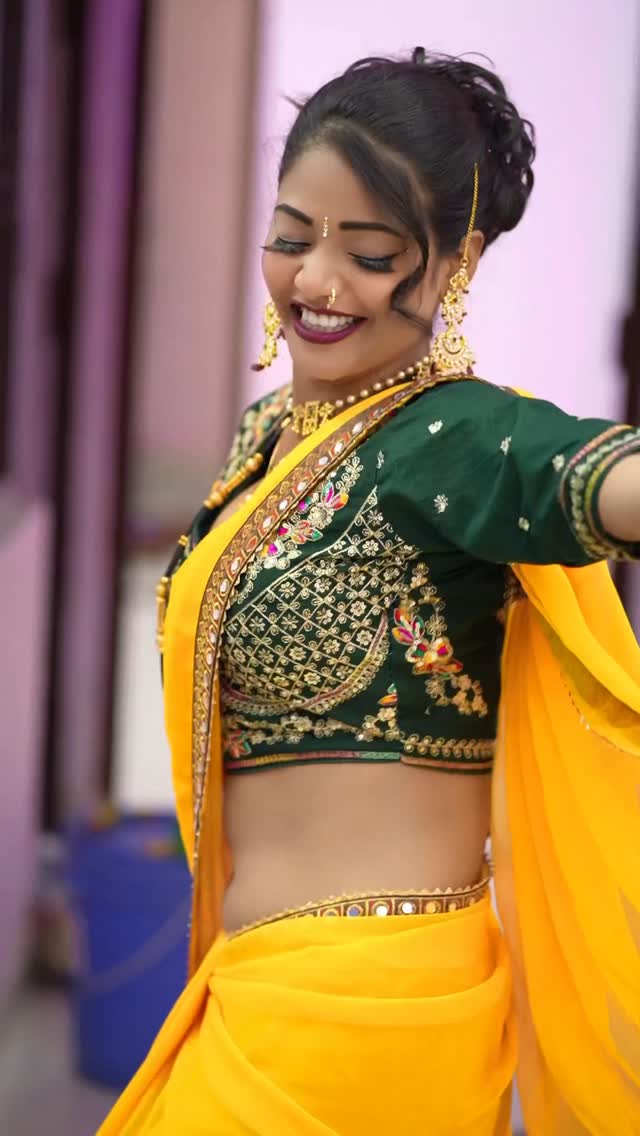 Jawani 4 din ke ❣️
….
…
…
@hema_kashyap96
@writer_imran_bhai
@Futuremusicworldib
@singershrishtibharti
…
…
…
#explore #bhojpuri #reels
#trendingsong #jawani4dinke