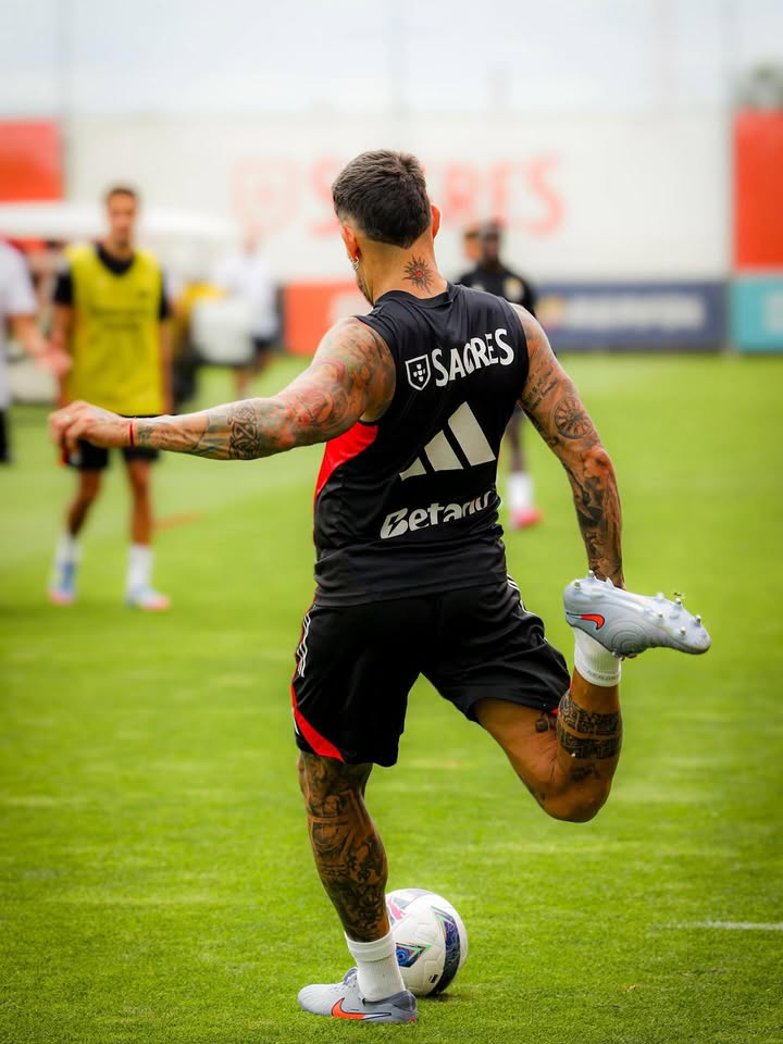 ⚡️👟⚽️