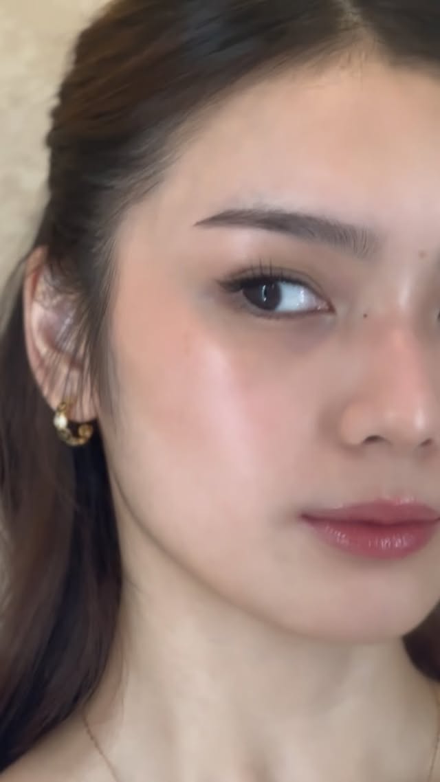 POV: You found your go-to makeup 🪩
✨ Beam Booster in Aurora
💖 Tinted Mint Balm in TGIF