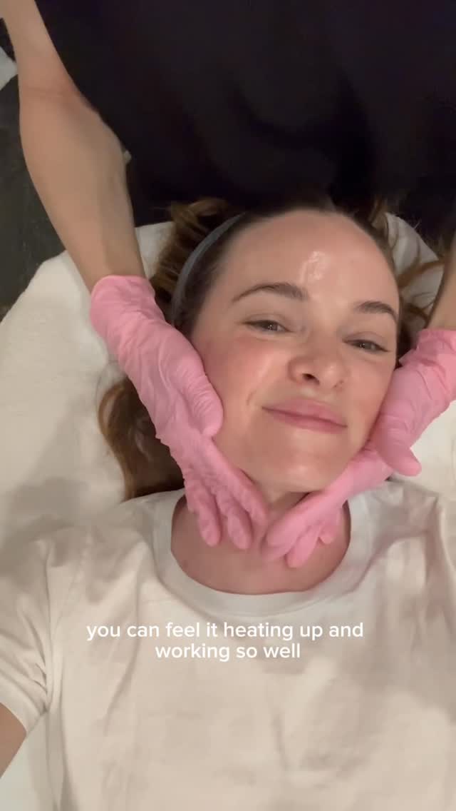 Loved my experience at @theskingirls . If you’re thinking about a natural lift — Sofwave is the real deal 💙 @xcitetech @sofwavemed
