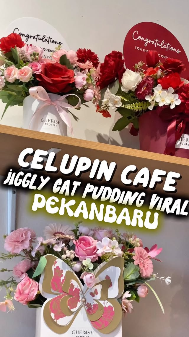soft lighting, warm coffee, and something jiggly on the plate 🍮✨
@celupin.cafe bukan cuma soal rasa, tapi juga rasa tenang.
jiggly cat pudding-nya jadi highlight hari ini—lucu, creamy, dan super aesthetic.
clay & lego session juga bikin hati senang.
let yourself be still, even just for a coffee.
#CafeVibes #CelupinCafe #AestheticPekanbaru #fyp #pekanbaru #CafeHealing