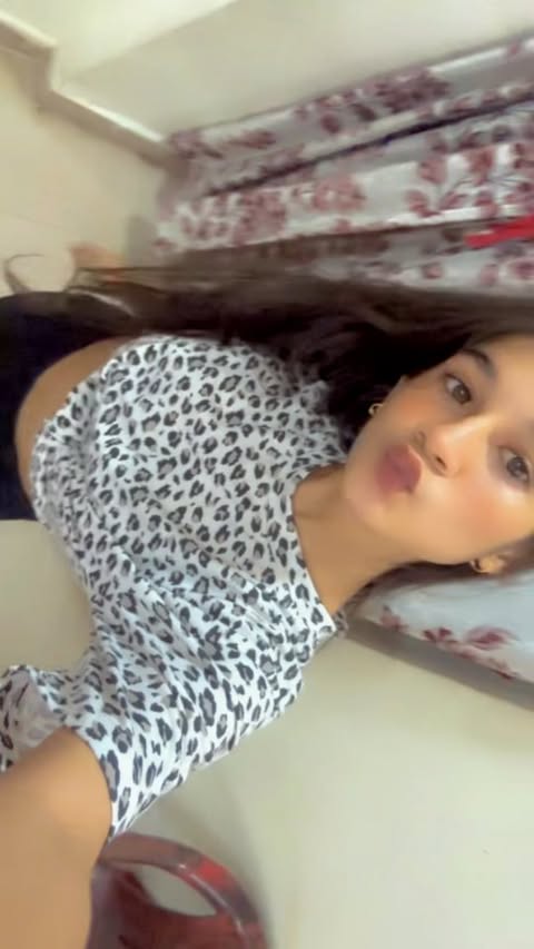 Mukkalaa🪄 ,
cz it's trending🤷🏻♀️
.
.
#trendingreels #viral #anshika