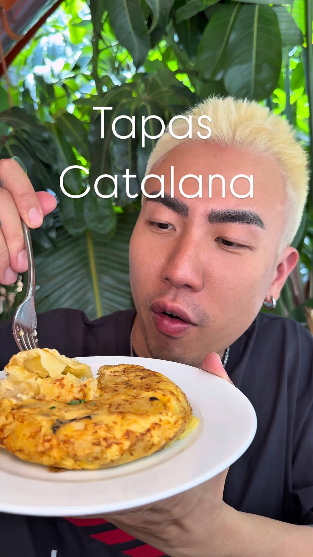 @taperiacatalanabcn
tapas catalanas en pleno centro de Barcelona.
Muy buena vibra, se come rico y tienen una terraza grande.
Si estás por la zona, vale la pena pasar
📍Rambla de Catalunya 70, Eixample
#taperia #tapas #catalana #bcn #centro #tuchinofavorito