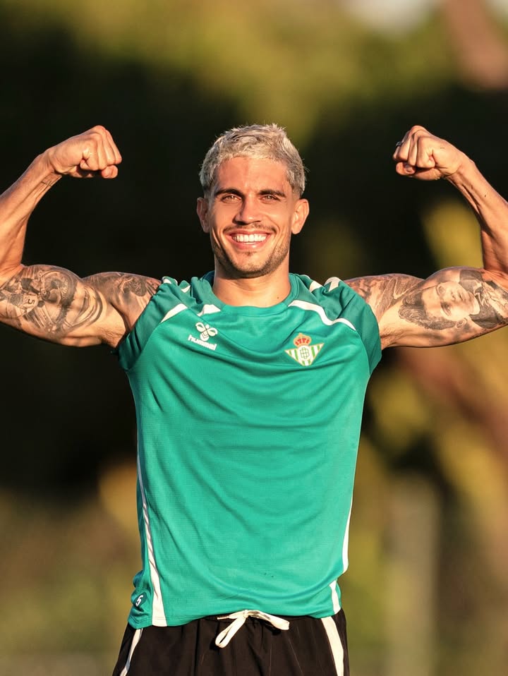A por mi 8 temporada con el Betis y a por la 17 como profesional. Ilusión, compromiso y energía intacta. 💚🦍🚀