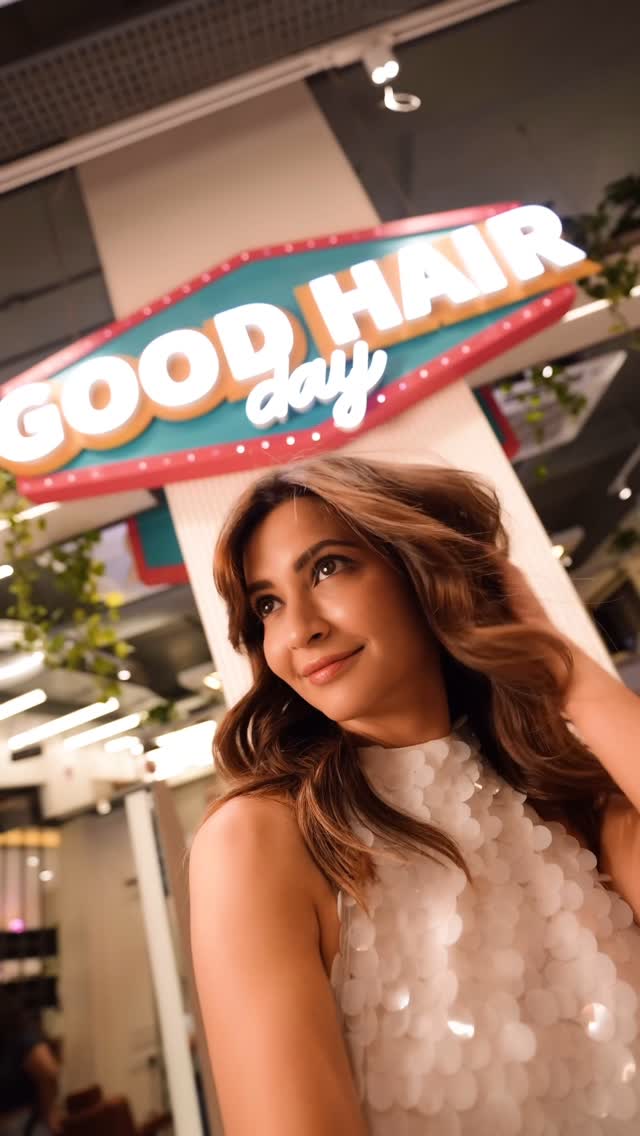 Its always Glam O’Clock at Lakmē Salon. ⏰✨
Whether it’s a coffee run or a cocktail party, your hair should always show up ready to slay. Because glam doesn’t wait and neither should you. Be it Cut, Colour, Care or Texture Lakmē Salon has a service for every vibe, every time.
💇♀️ Enjoy upto 50% OFF on all hair services
So get your Good Hair Day now at your nearest Lakmē Salon!
#glamoclock #goodhairday #Lakmēsalon #hairtransformation #salonoffers