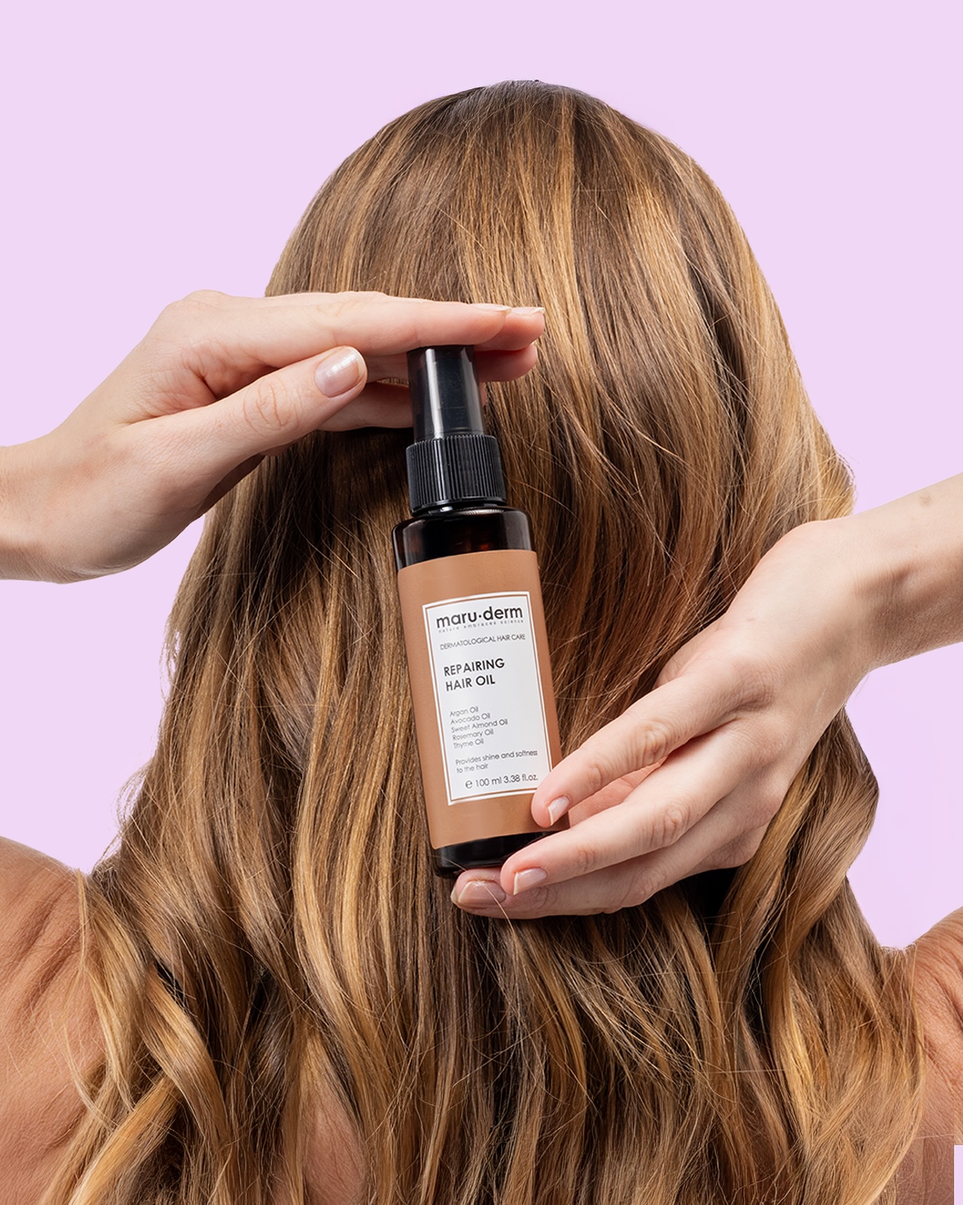 Saçlarına onarıcı bakım! 🌿💧
Tatlı Badem, Argan, Avokado, Biberiye ve Kekik Yağlarıyla saçlarına derinlemesine beslenme ve onarım sunar.
Saçlarına ışıltı ve yumuşaklık katarken, güçlendirici etkisiyle sağlıklı görünmesine yardımcı olur. ✨💫
#birbaşkagüzeliz #maruderm #saçbakımı #bakımrutini #saçbakımyağı #repairinghairoil