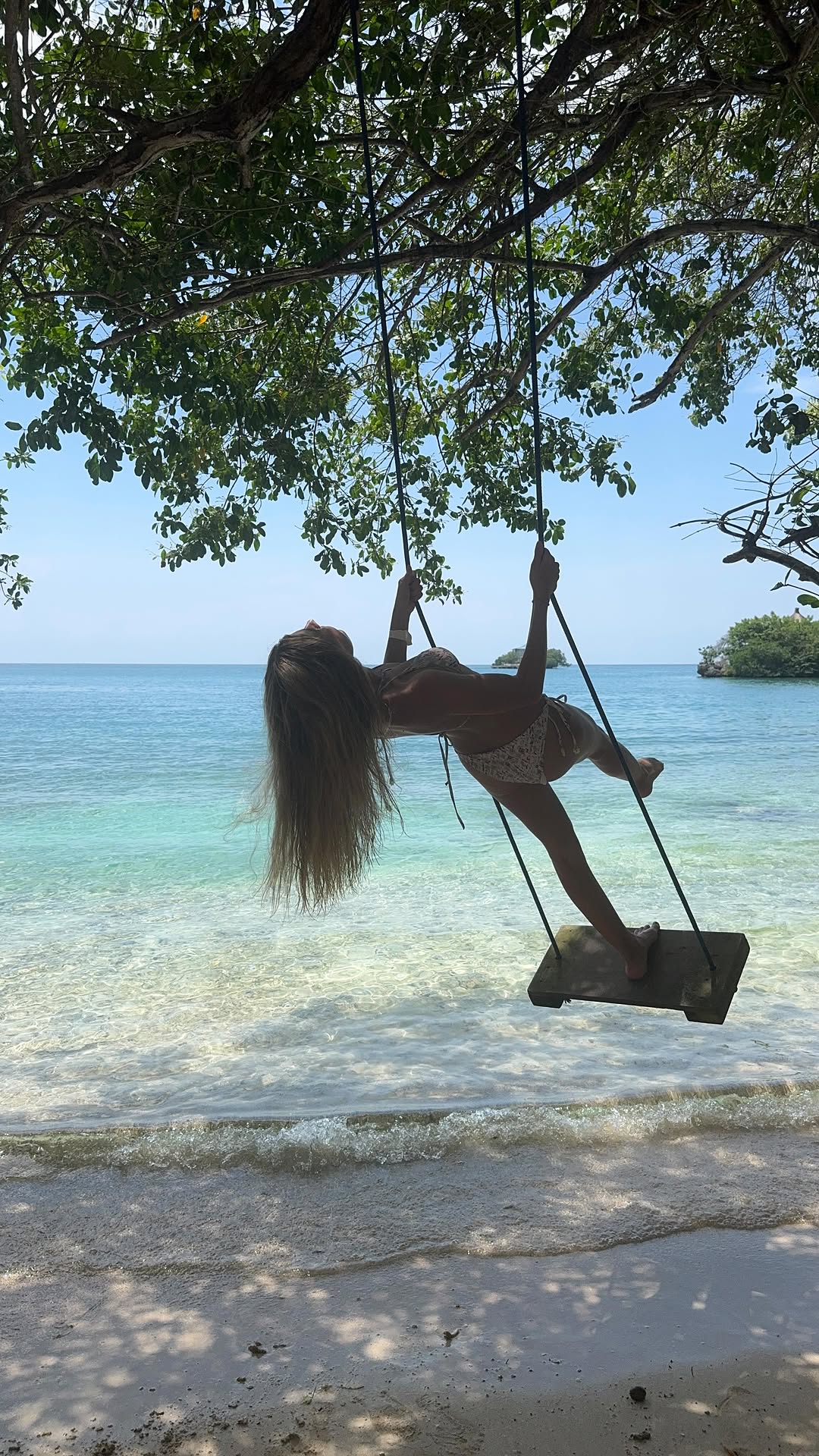 Acompáñame a visitar las Islas del Rosario mientras os enseño cositas de la nueva colección de @etam 🏝️🌞💕🫶🏼