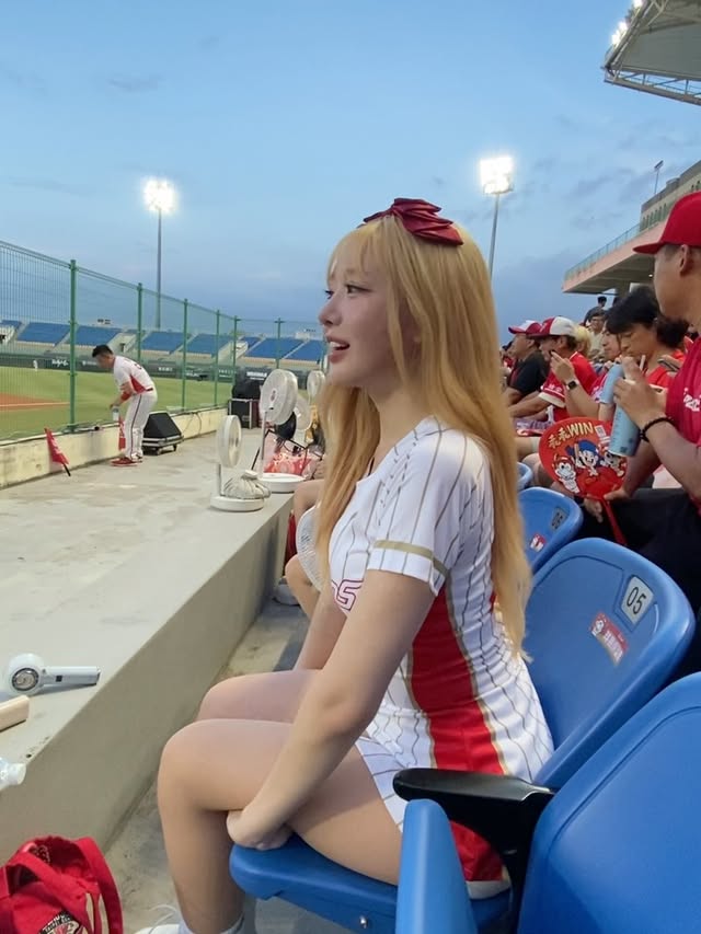 (ง •̀ω•́)ง✧💕💕