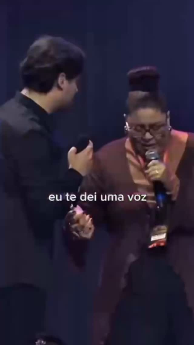 Olha a voz dela no final.
