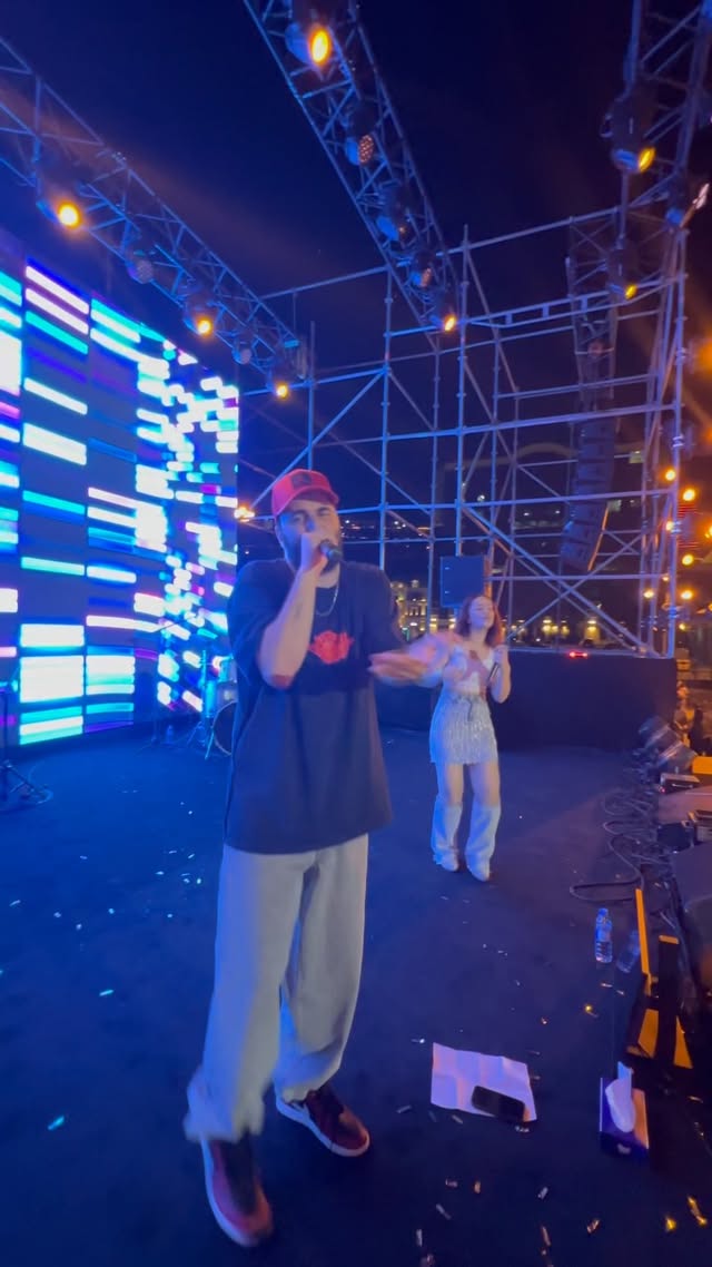 Səsim olsaydı oxuyardım, amma 5000 nəfər daha yaxşı oxuyur🥳🥳🥳
28/29/30 noyabr, ilk 3 günlük konsertim olacaq❤️