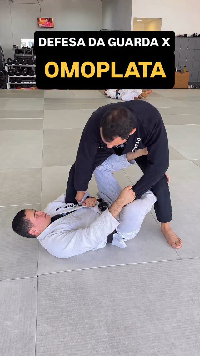 Quem só sabe atacar, nunca entende o jogo inteiro. É na defesa que você constrói a base pra vencer!
.
#bjj #jiujitsu #oss