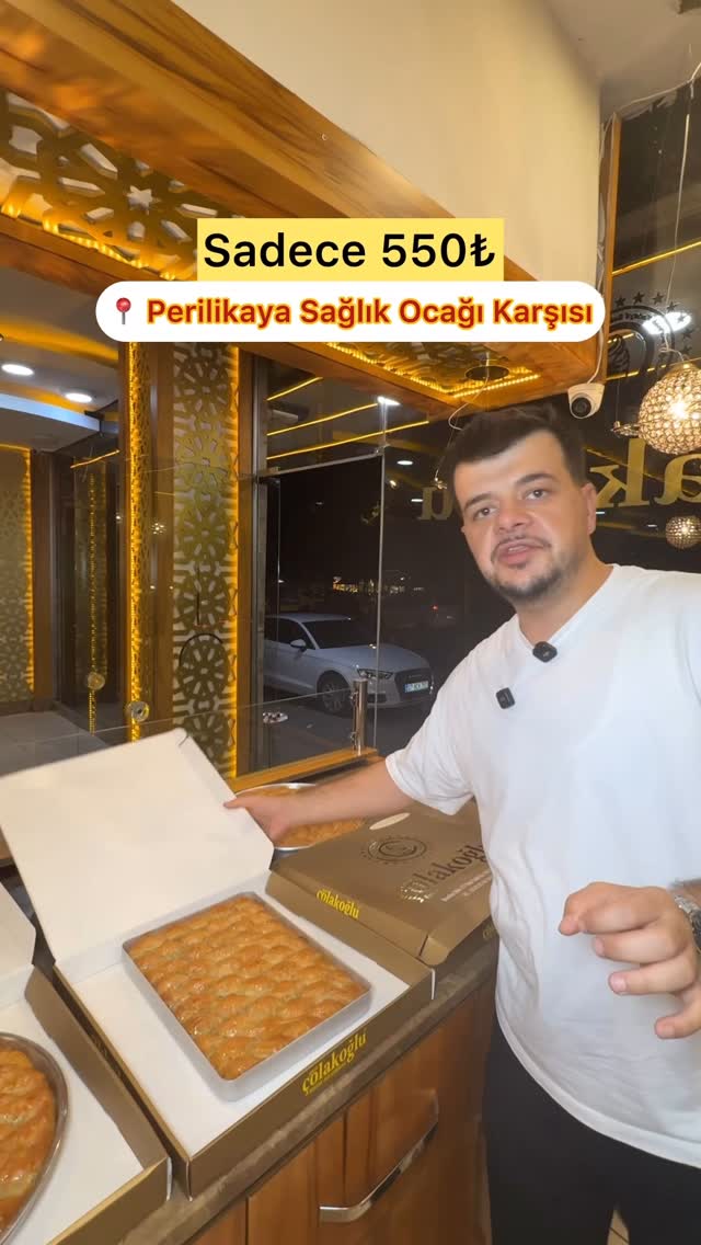 @gazicolakoglubaklava Baklava ve künefede değişmeyen adresiniz olmaya devam ediyor. Baklava kilogram sadece 550₺. Türkiye’nin 81 iline kargo bulunmaktadır
.
#gaziantep #baklava #fıstık #yemek