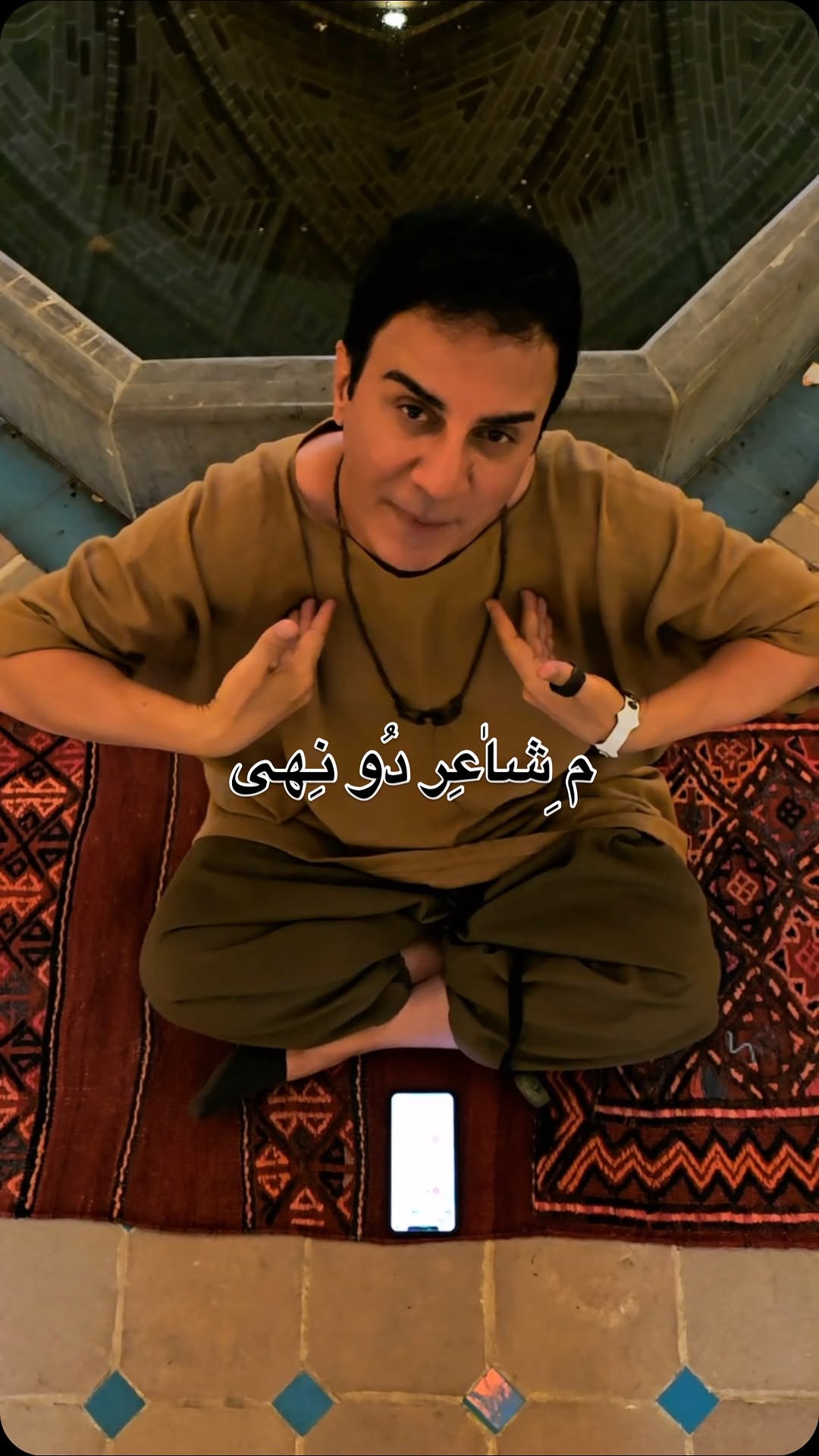 ترانه زیبای :
من شاعر نیستم ..
از فیلم « بابی »
با بازی درخشان :
زنده یاد ریشی کاپور و دیمپل کاپادیا
پی نوشت :
با تشکر از دوستان خوبم میثم جان ، افسانه جان برای تهیه این کلیپ زیبا🙏🙏
@peyotip
#داریوش_فرضیایی#عموپورنگ#بالیوود#ترانه_هندی#خوانندگی