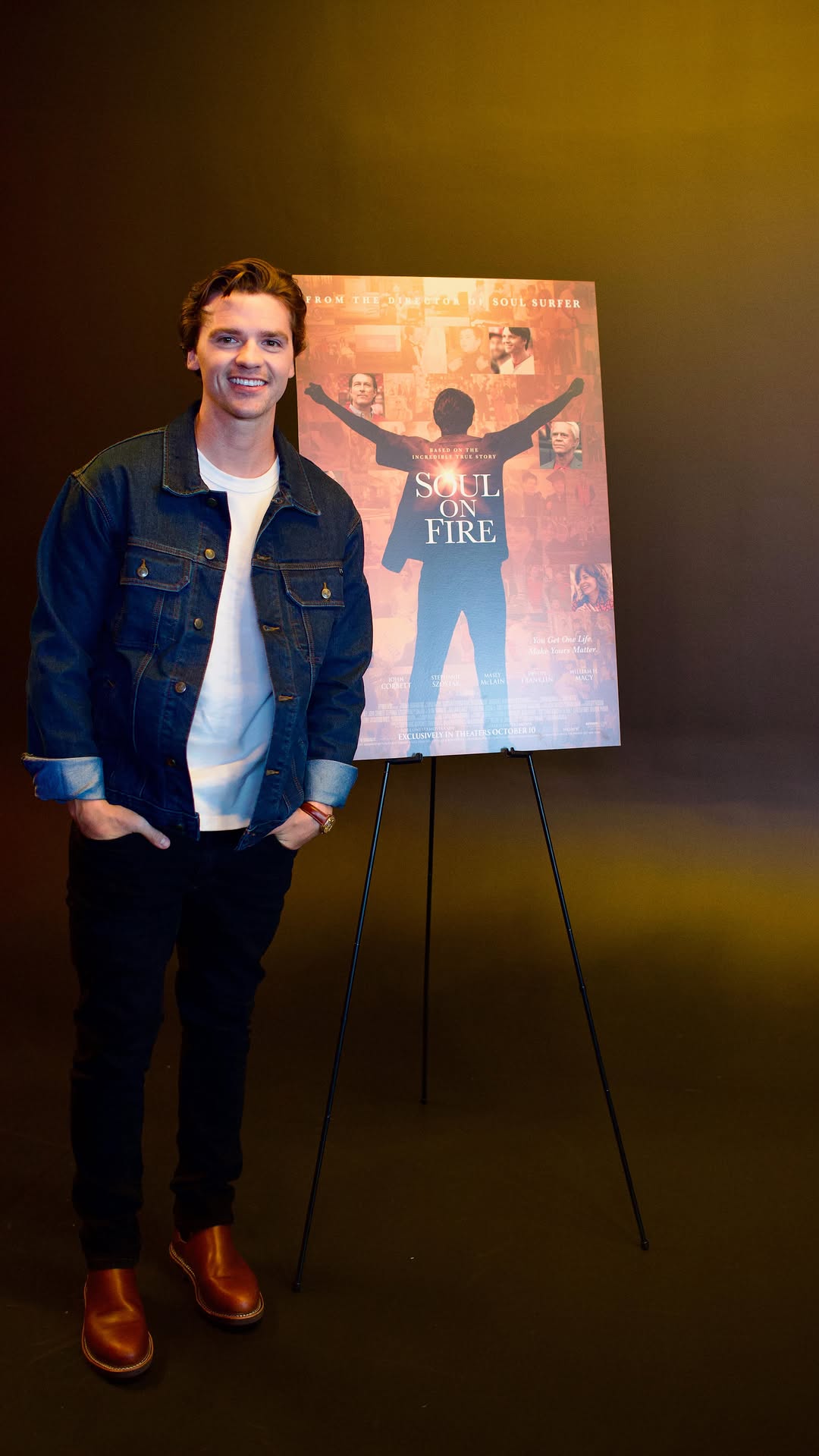 Press day for @soulonfiremovie!!! In theaters October 10th!!!
Rocking @originusa head to toe. 100% Made in America ๐ช๐ผ
Thank you @macpowell for the perfect song ๐๐ผ