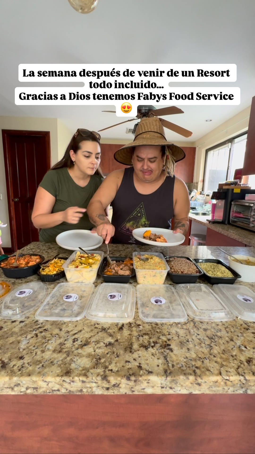 Una completa bendición tener en casa la opción de seguir como en un todo incluido para no andar en carreras pensando cada día que tener que cocinar porque ya tenemos comida para la semana como hecha en casa!!!! 😍
Haga su pedido antes del jueves por Instagram @fabysfoodservice o al WhatsApp 8518-7237