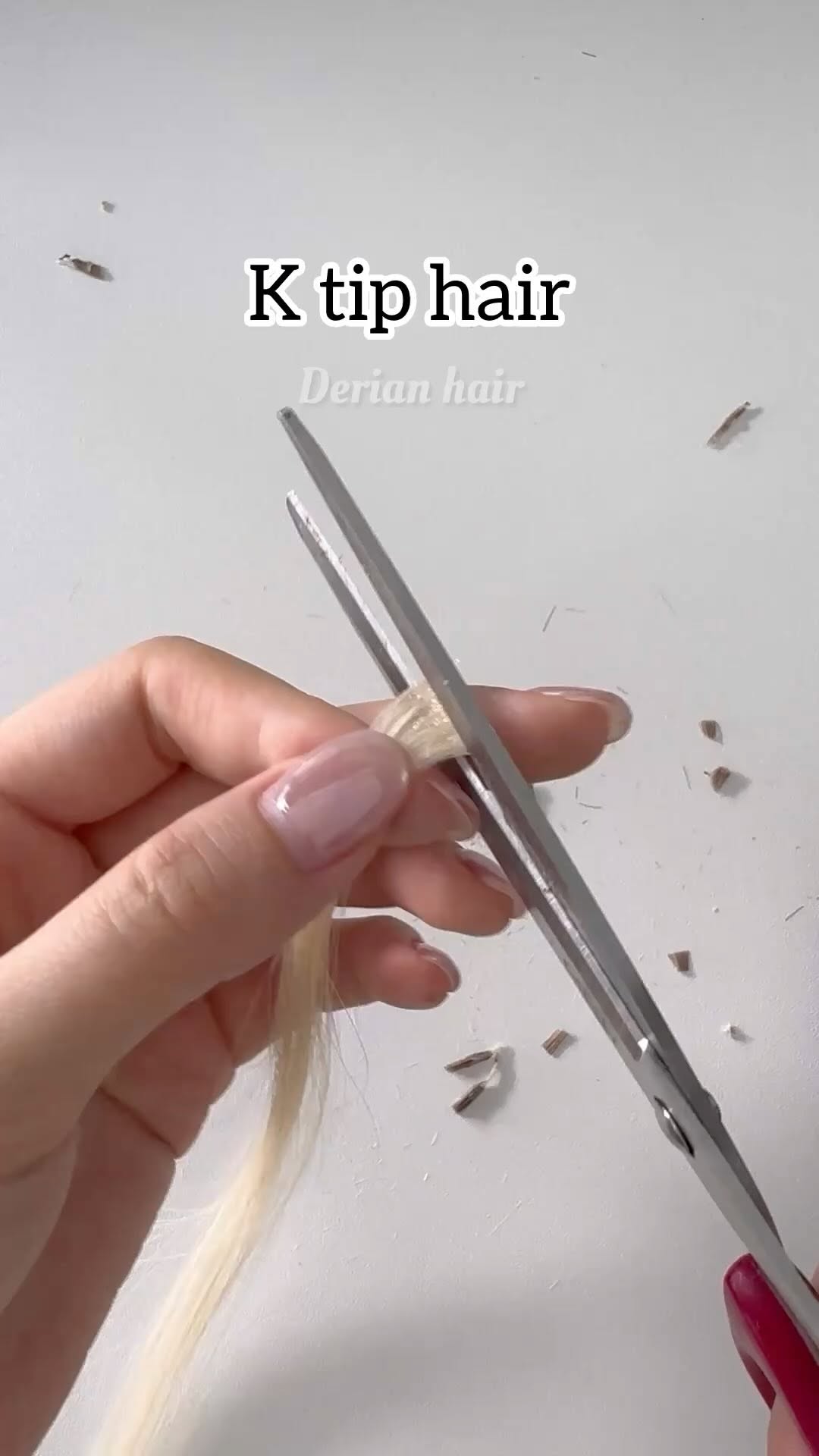 Mini k tip hair application . Wanna get same extensions, dm
.
.
.
.
.
#flattiphairextensions #ktipextensions #blondehighlights #colortrend #colormelting #foilayage #miamihairsalon #hairbesties #hairextensionmasters #sydneyhairstylist